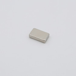 Aimant Néodyme Rectangle N35 13x8x3mm