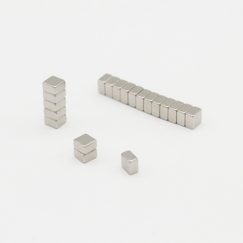 Aimant Néodyme Carré N35 5x5x3mm