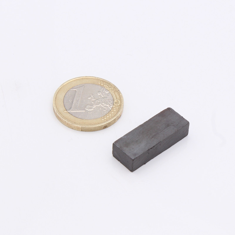 CEMAG Anisotrope Y30 24.5 x 9.5 x 6mm CEMAG Anisotrope Y30 24.5 x 9.5 x 6mm